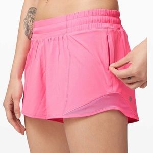 lululemon hotty hot shorts 4”!!